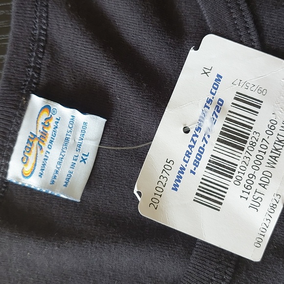 Crazy Shirts TShirt - Picture 4 of 4